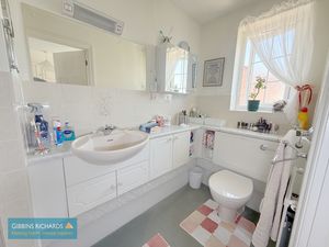 Photo 18- click for photo gallery
